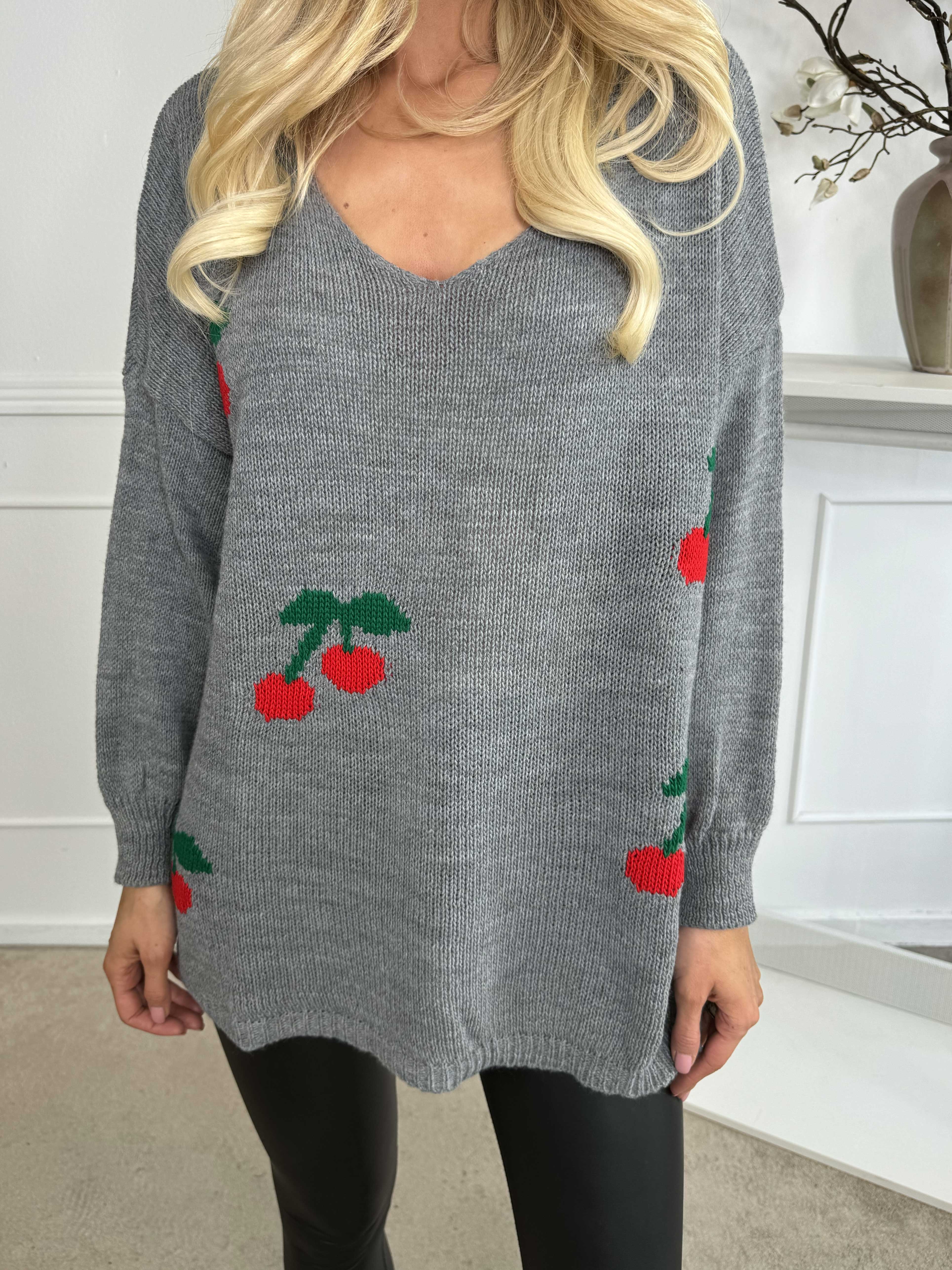 Cherry - Stickad blus med körsbär